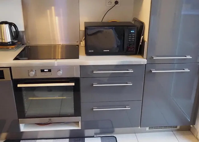 Апартаменты Les Grenadines Du Samedi Au Samedi Антиб